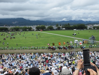 甲冑競馬